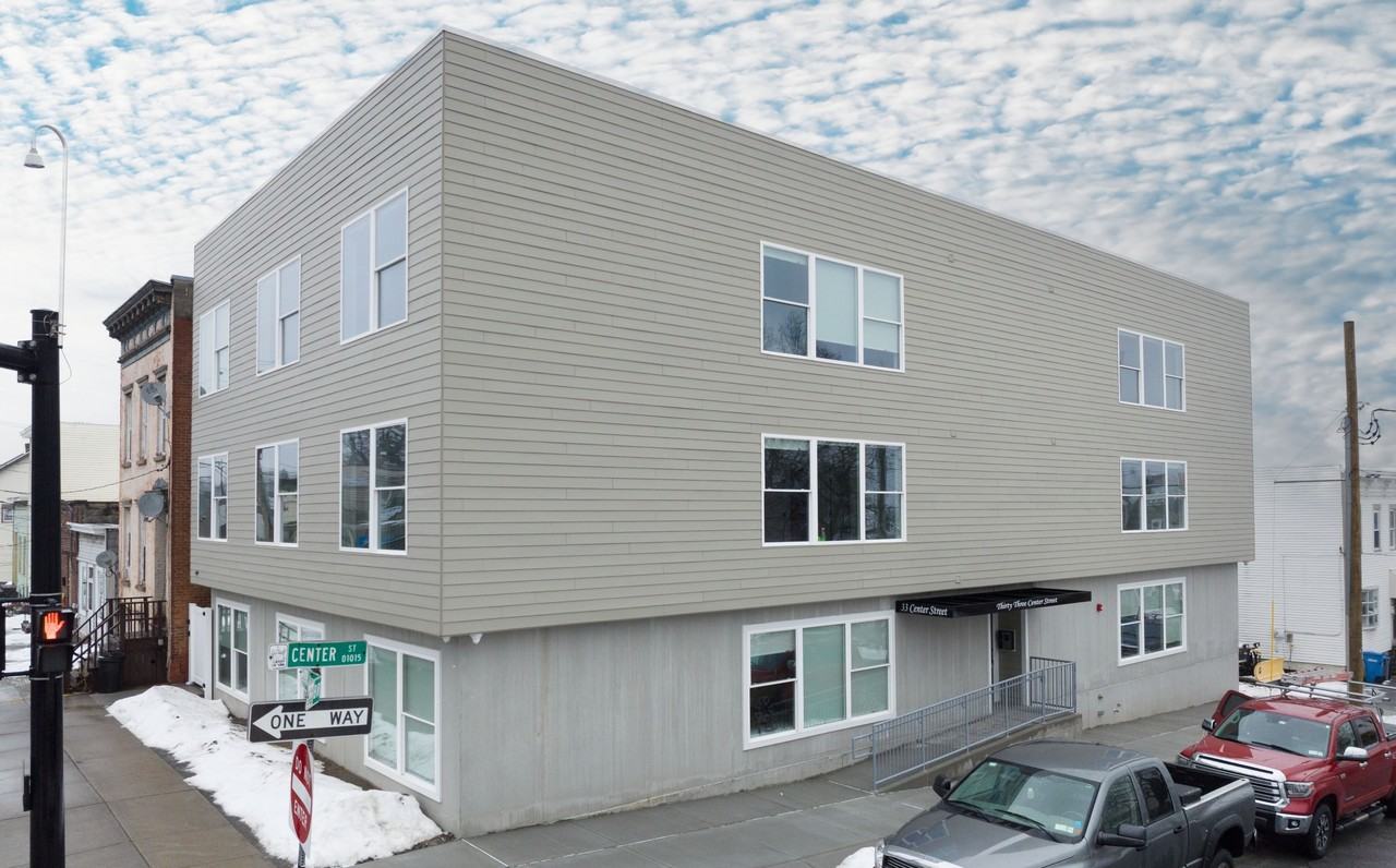 33 Center Street - Photo 6 of 50