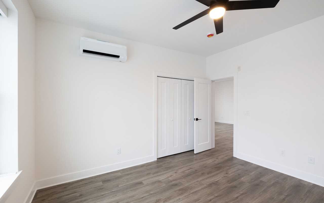 33 Center Street - Photo 4 of 50