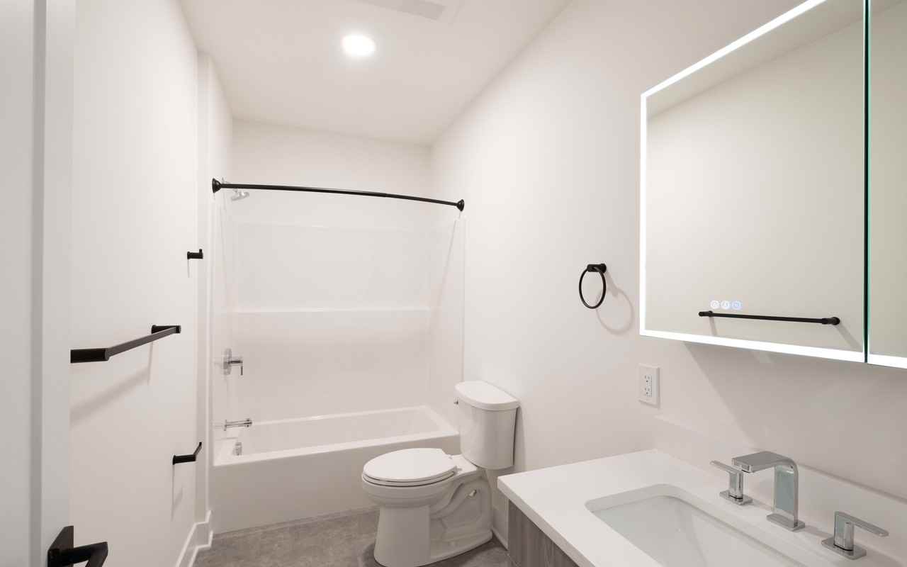 33 Center Street - Photo 5 of 50