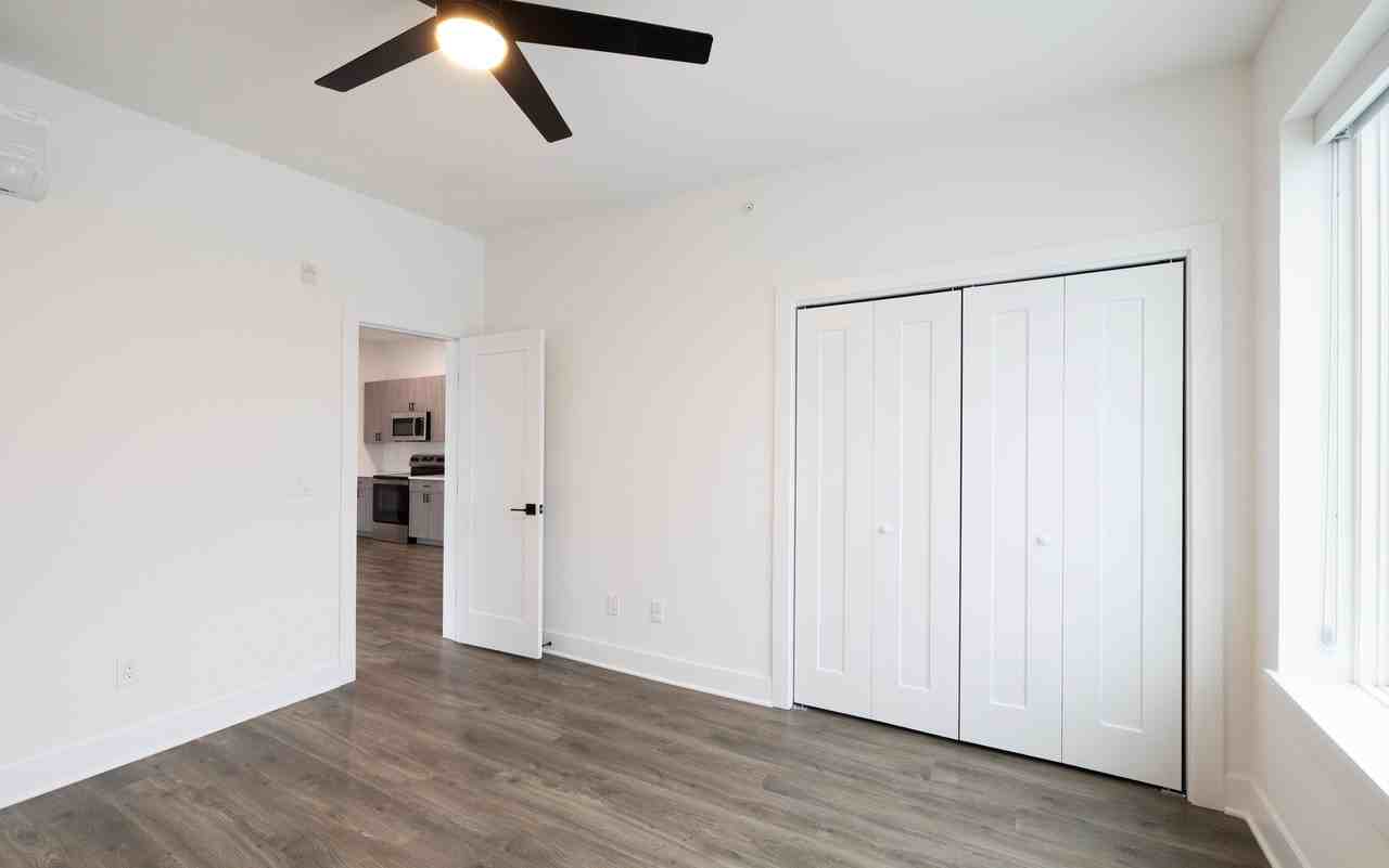 33 Center Street - Photo 3 of 12