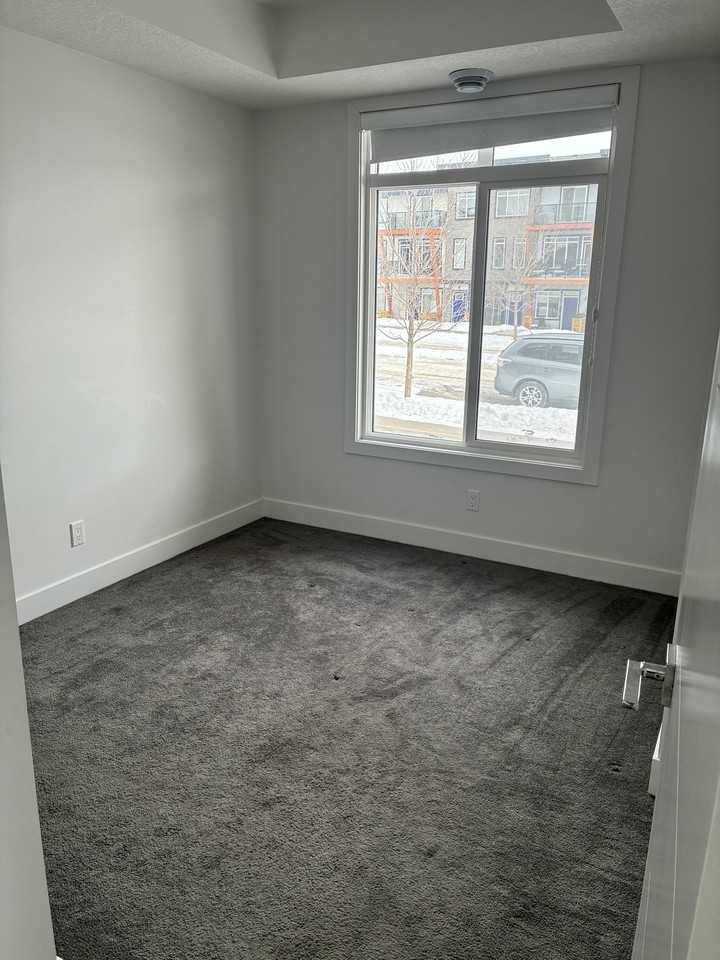 19647 45 Street Southeast - Photo 7 of 11