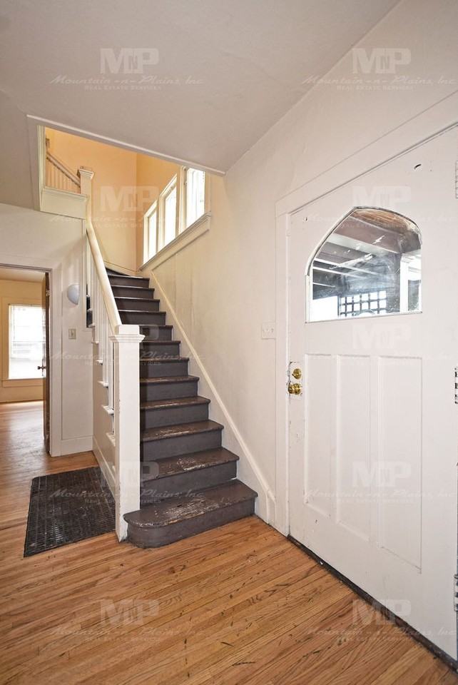 322 W Laurel St - Photo 2 of 26