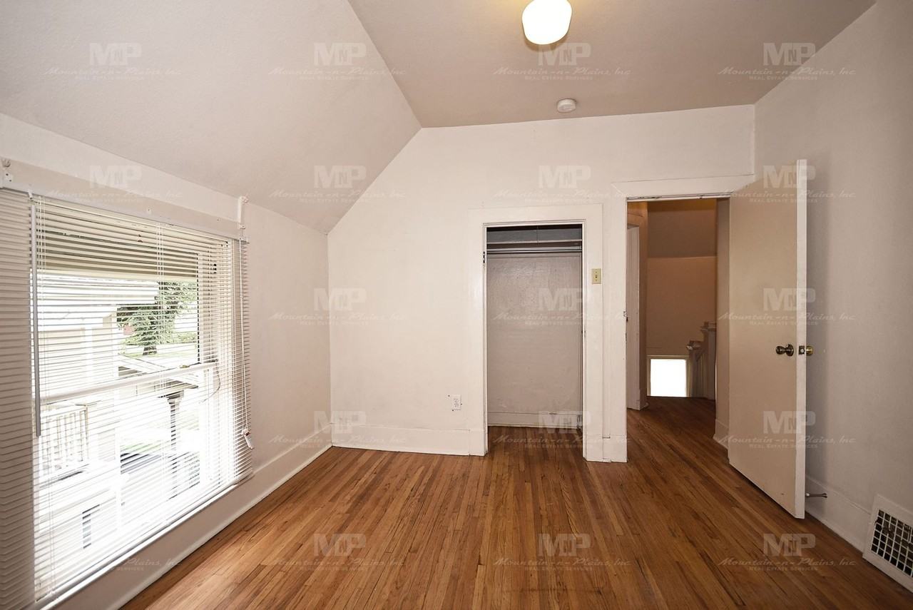 322 W Laurel St - Photo 6 of 26