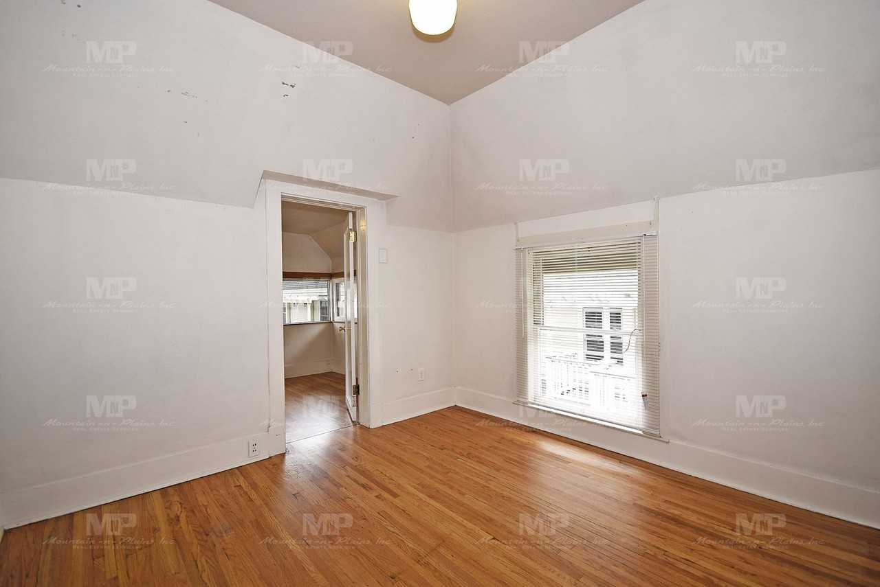 322 W Laurel St - Photo 7 of 26