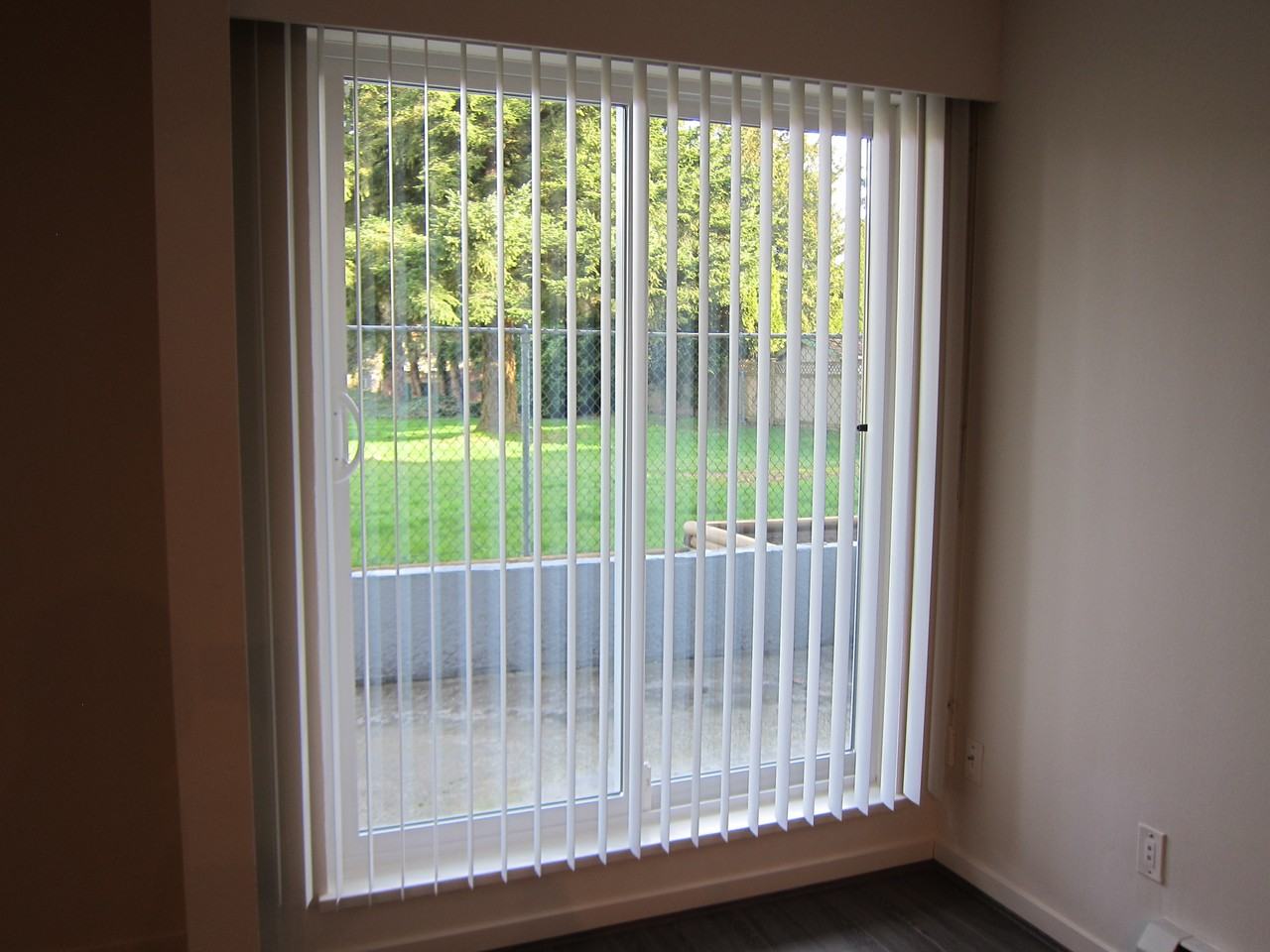 11815 89A Avenue - Photo 4 of 7