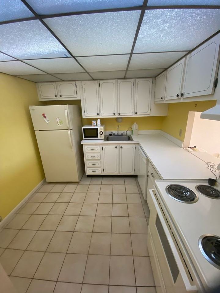 480 Executive Center Dr #K - Photo 5 of 8