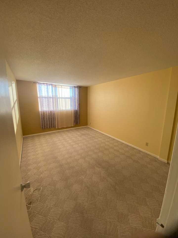 480 Executive Center Dr #K - Photo 6 of 8