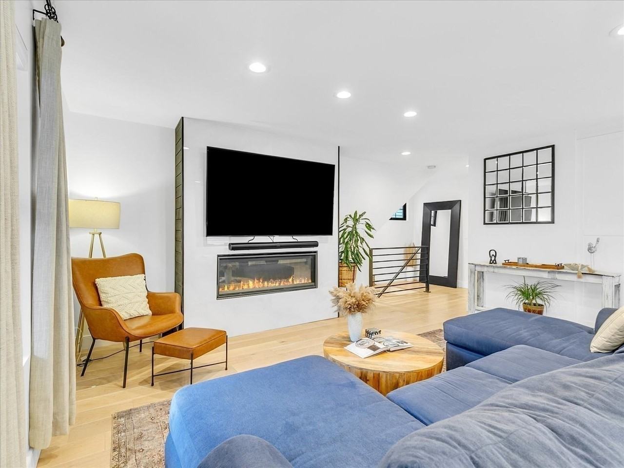 23 Princeton St - Photo 3 of 18