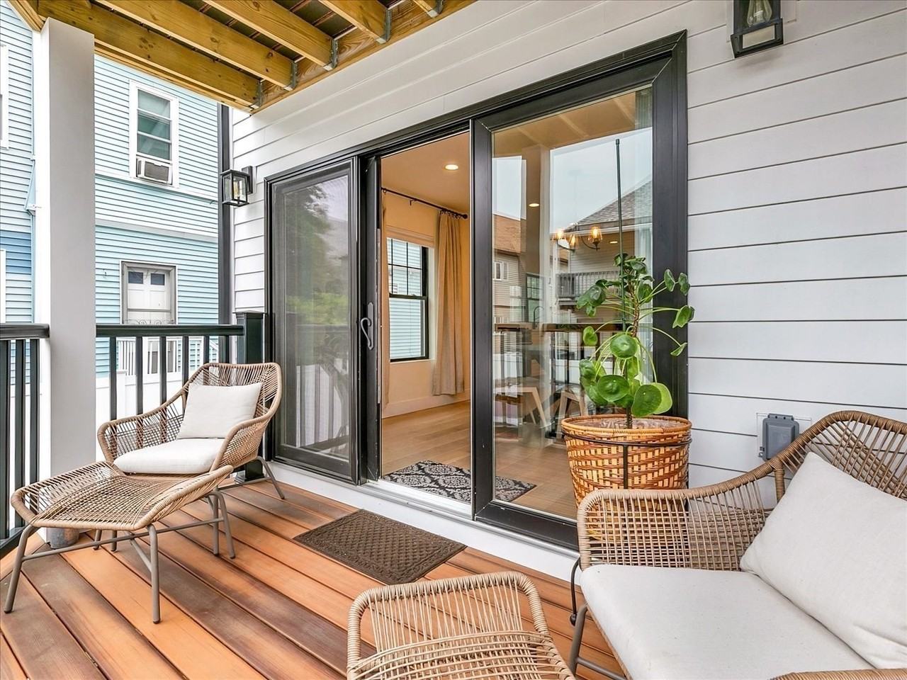 23 Princeton St - Photo 6 of 18