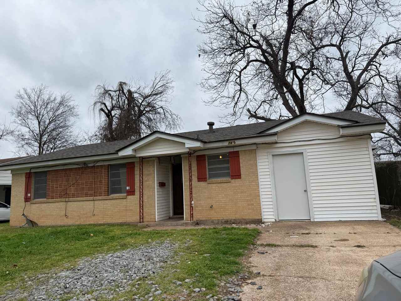 745 Tecumseh Trl #745