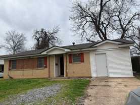 745 Tecumseh Trl #745 - Photo 1 of 1