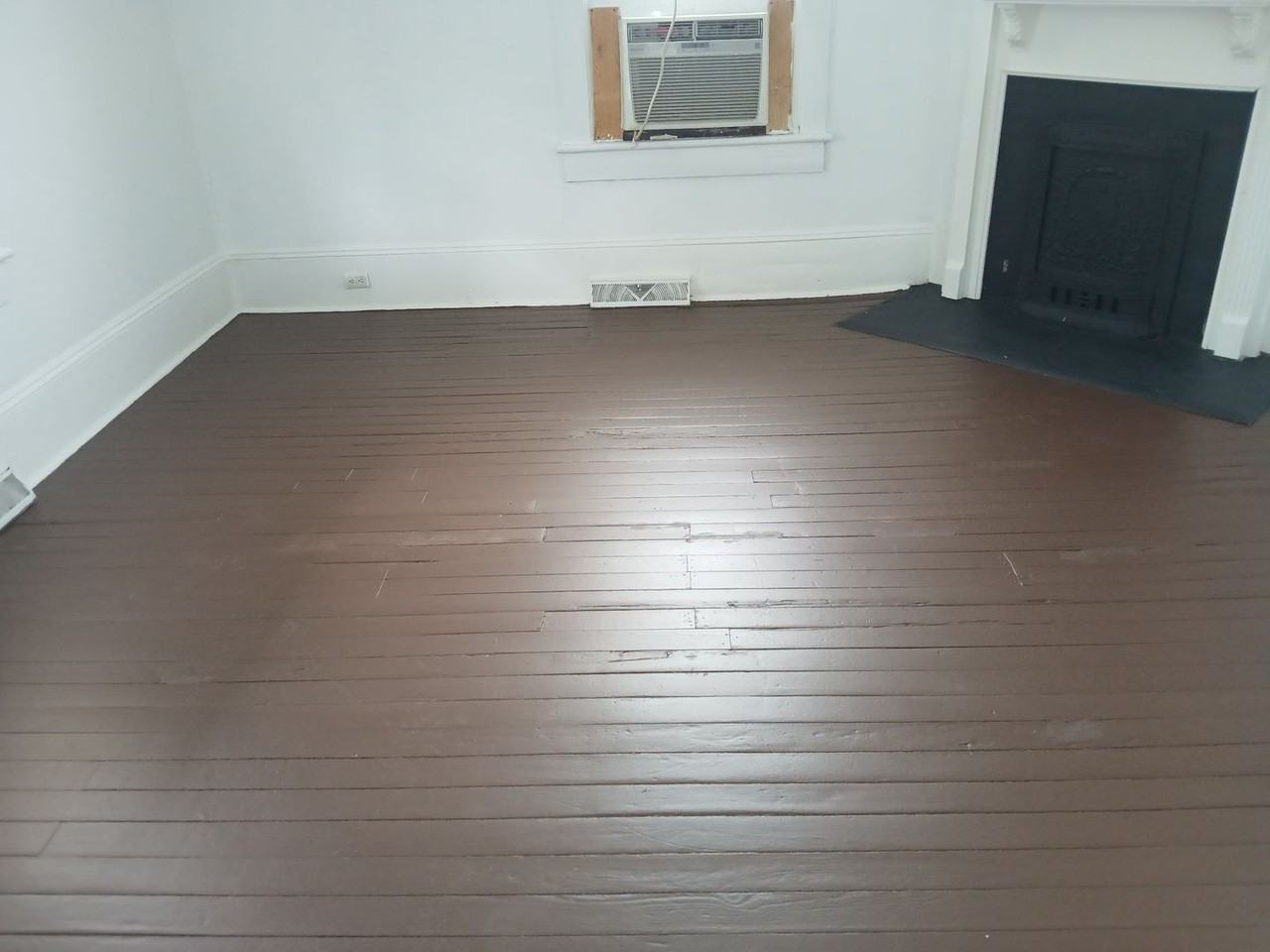 1412 W 4th St - Photo 3 of 9