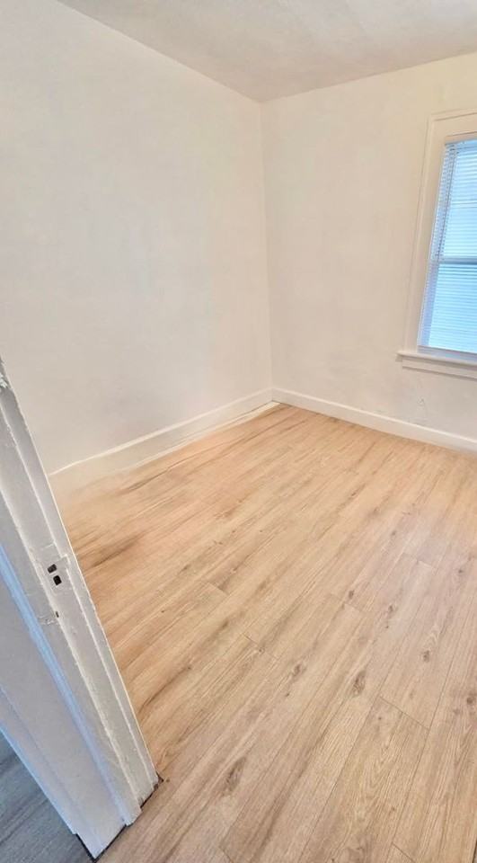 829 43rd St - Photo 7 of 10