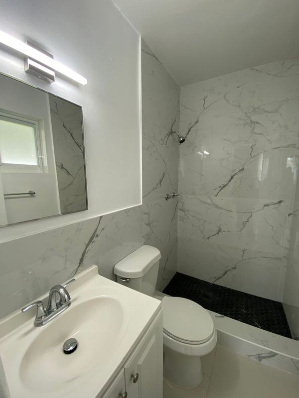 299 Ne 112th St - Photo 5 of 11