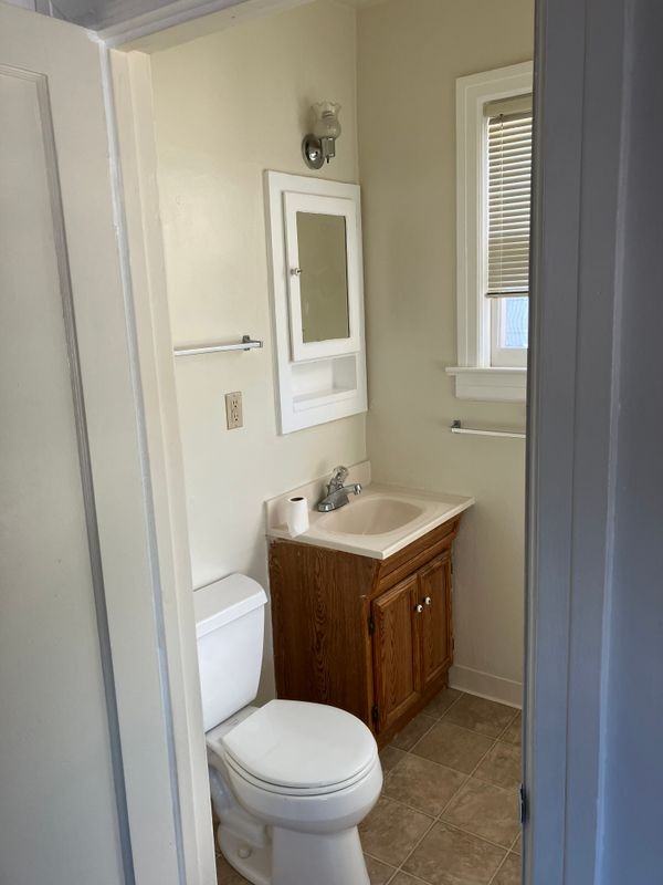 136 16th St ##D - Photo 4 of 12