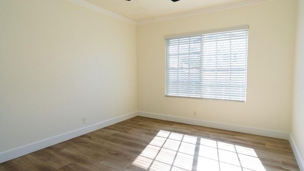 1624 E Cedar St - Photo 5 of 9