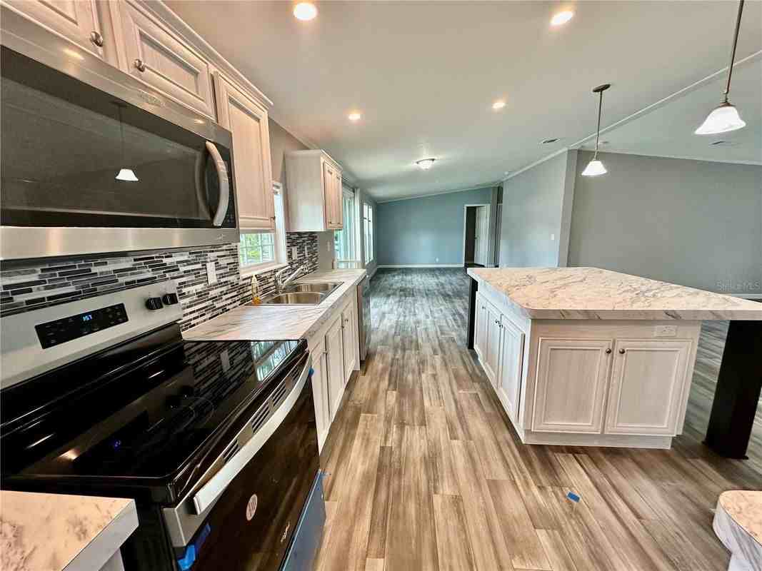 55744 Holiday Cir - Photo 4 of 17