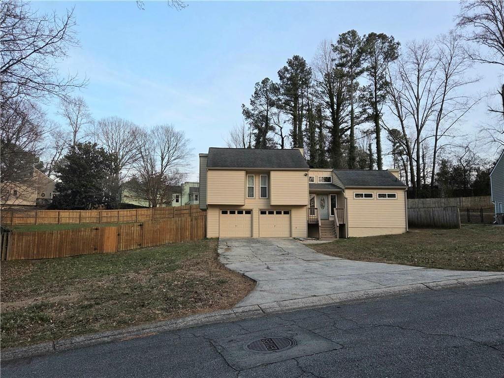 3288 Timber Bluff Dr Ne - Photo 2 of 13
