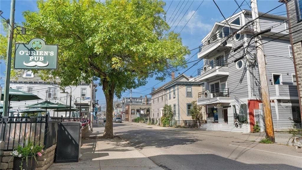 492 Thames St ##4 - Photo 3 of 27