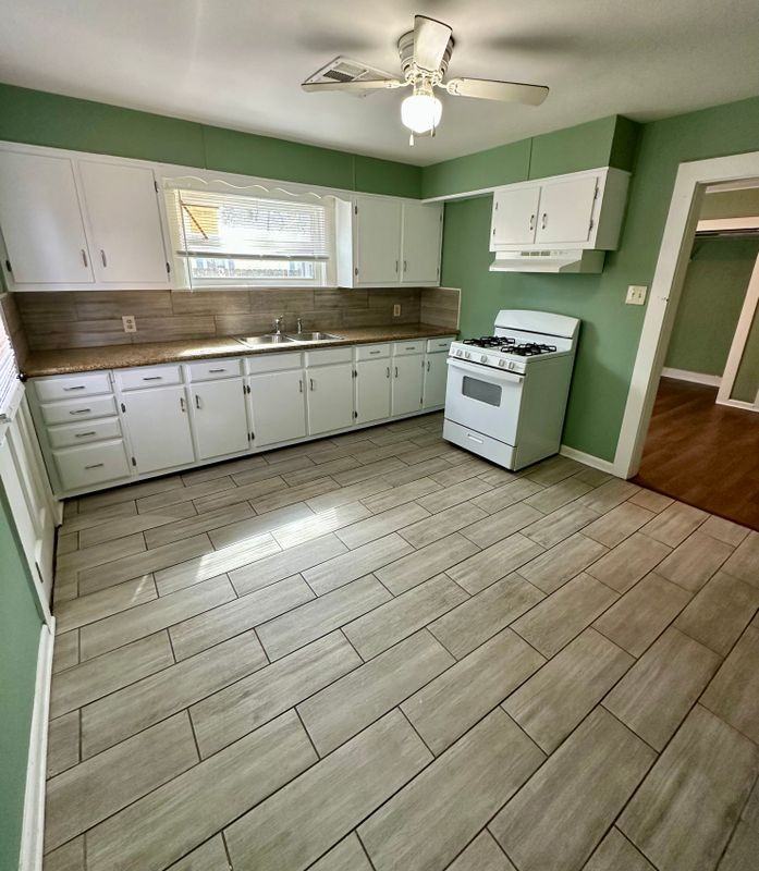 455 Avenue A - Photo 5 of 5