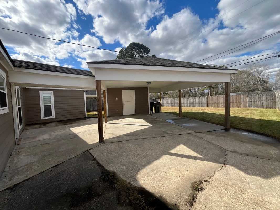 17653 Nine Oaks Ave - Photo 5 of 31