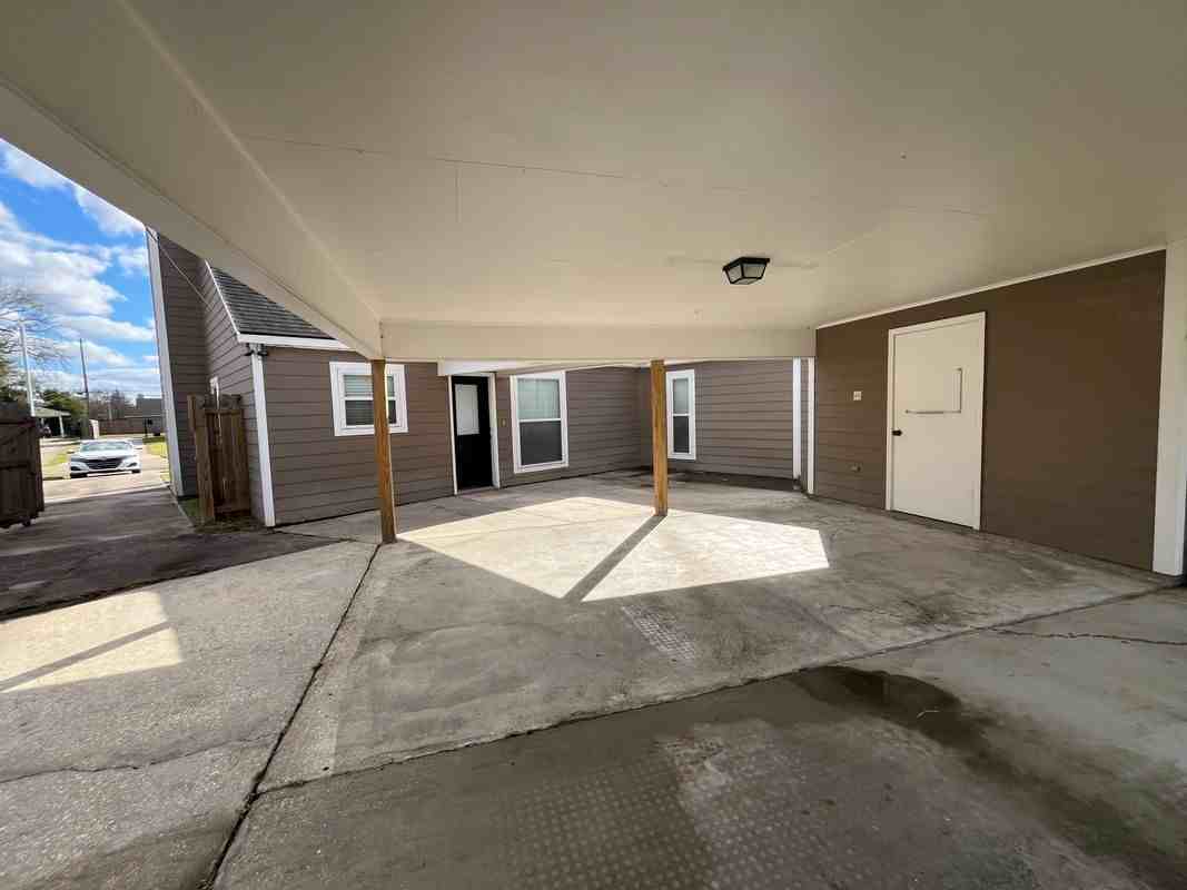 17653 Nine Oaks Ave - Photo 6 of 31