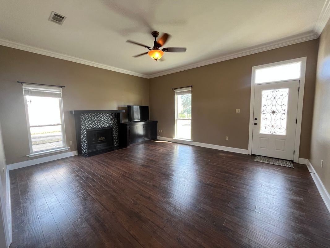 17653 Nine Oaks Ave - Photo 7 of 31