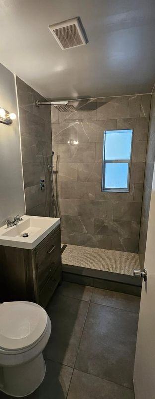 1501 N Andrews Ave ##2 - Photo 4 of 11