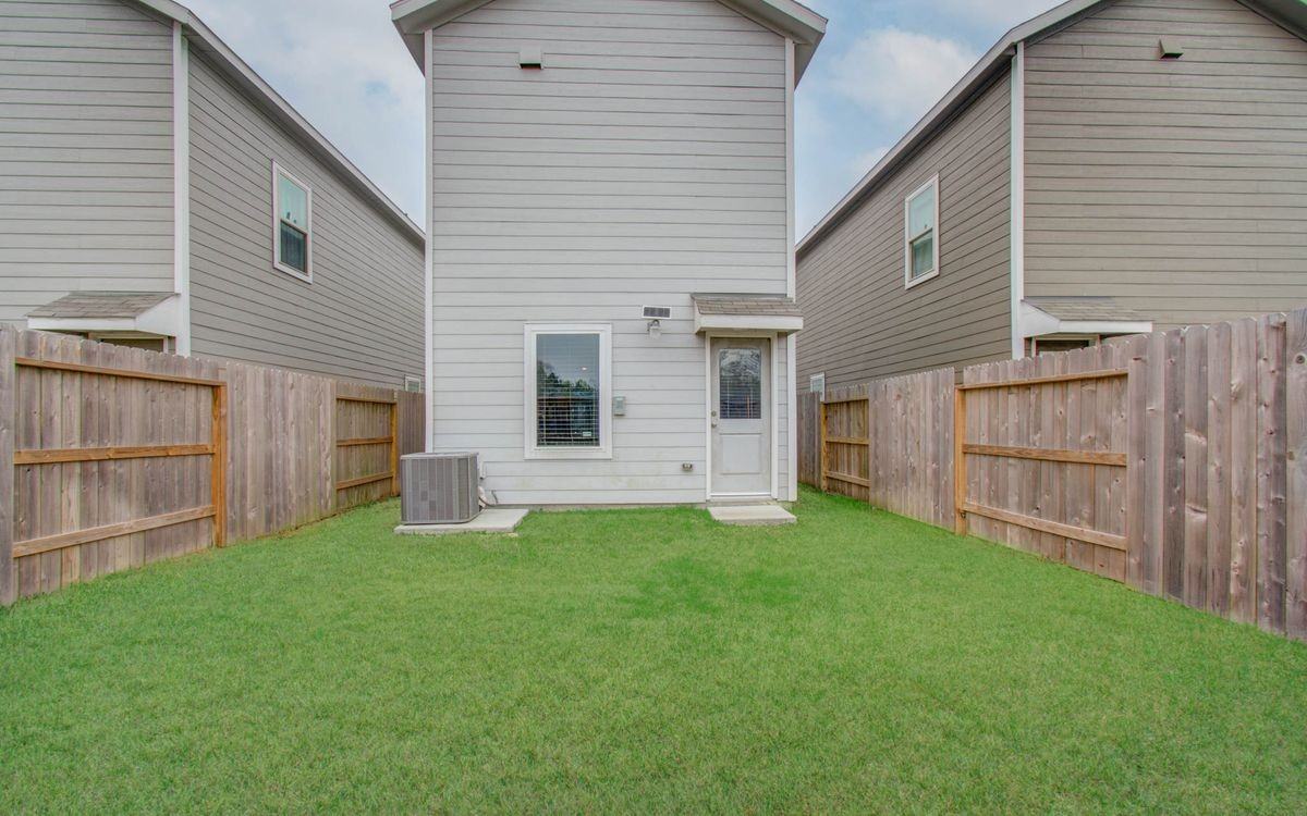 21575 Carosella Dr - Photo 7 of 35