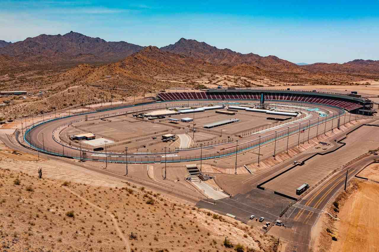 12343 W Devonshire Ave - Photo 4 of 11