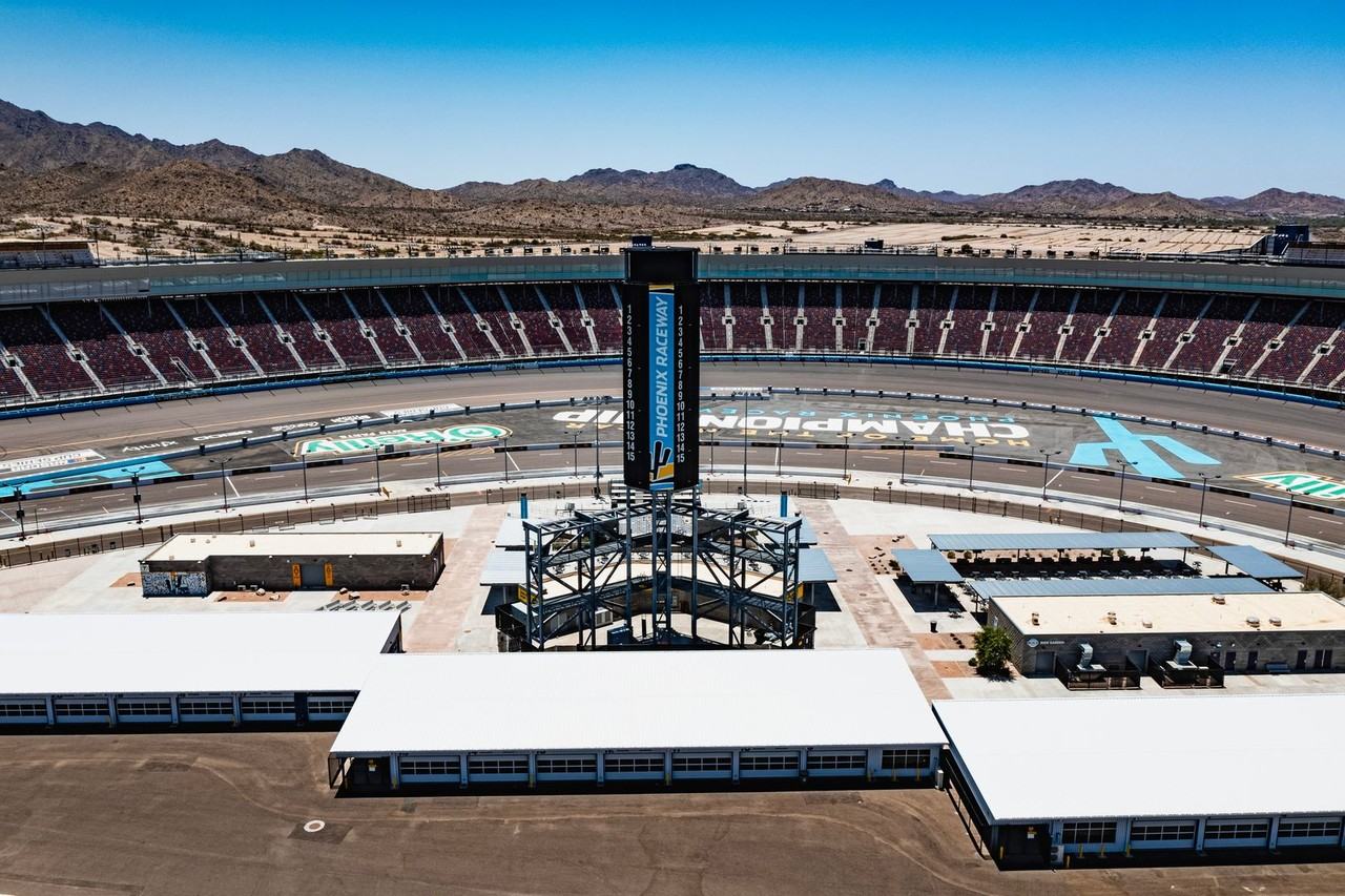 12343 W Devonshire Ave - Photo 5 of 11