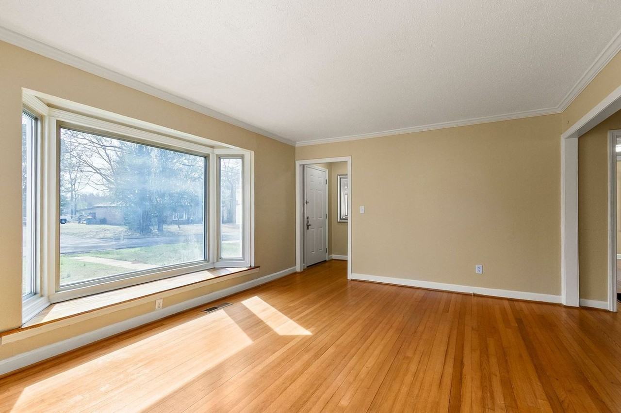 61 Cedar Knl - Photo 5 of 17