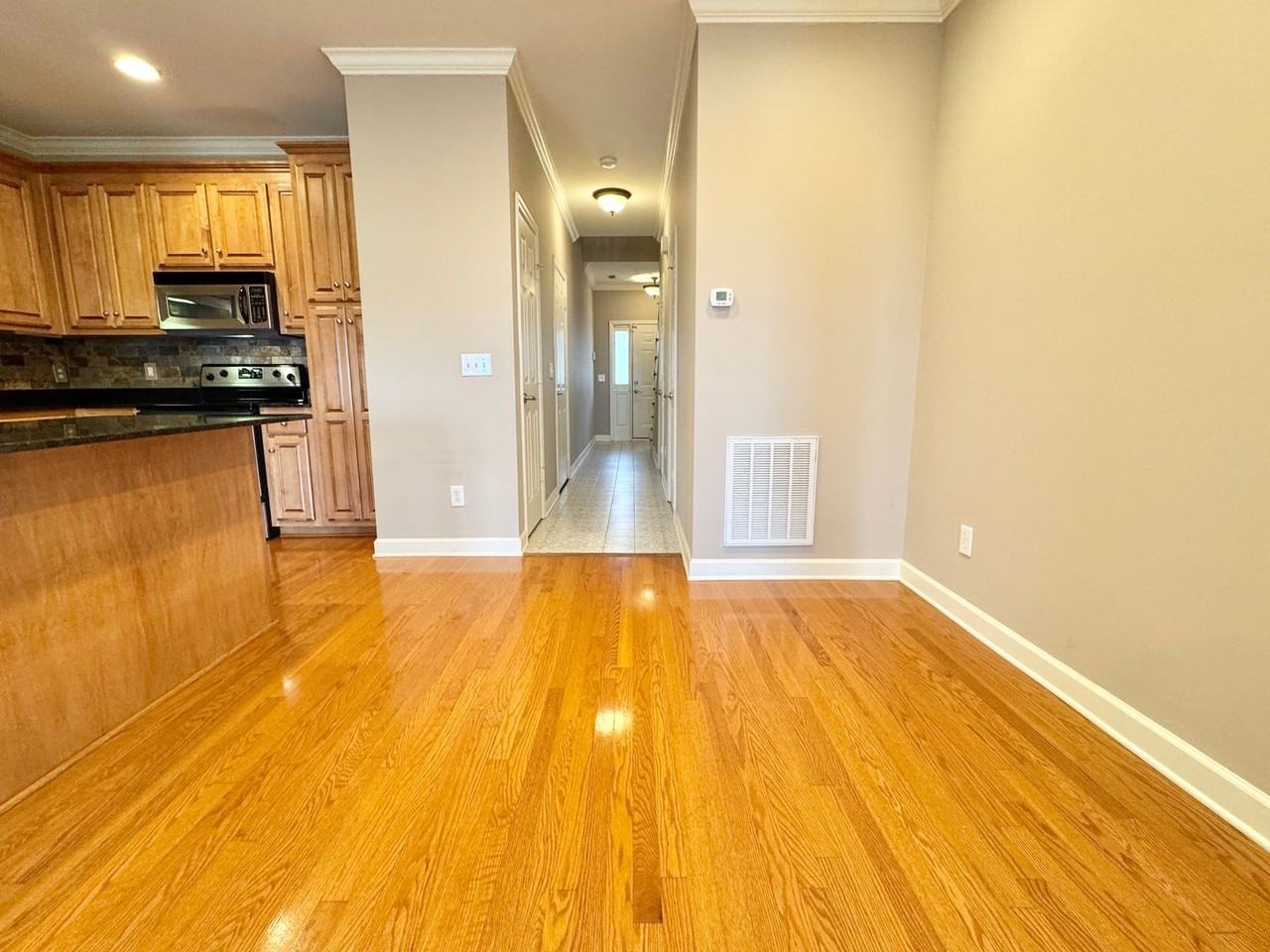 1801 Brentwood Pointe - Photo 6 of 37