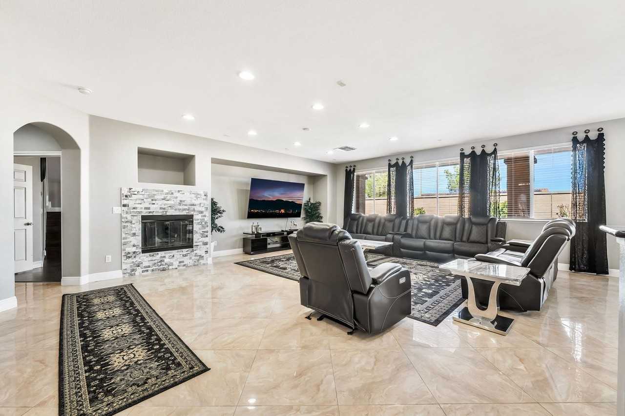 2776 Culloden Ave - Photo 5 of 28