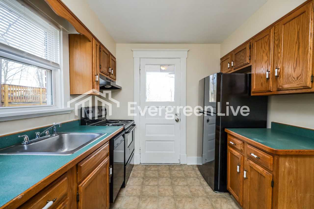 3454 Mayfair Ave - Photo 6 of 15