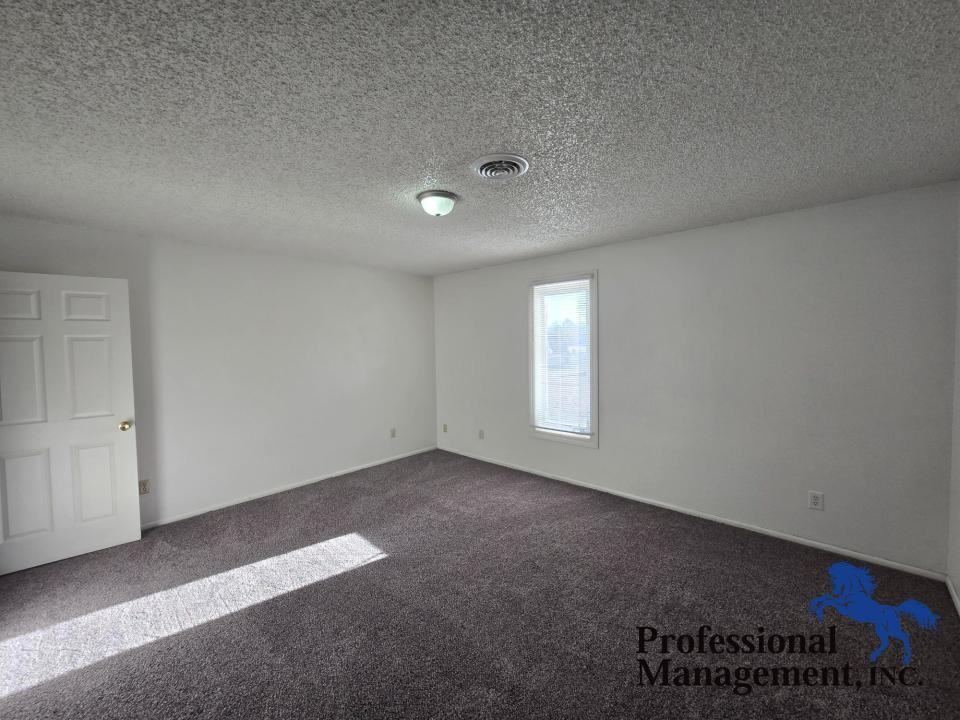 1470 Sourdough Ln #3 - Photo 7 of 10