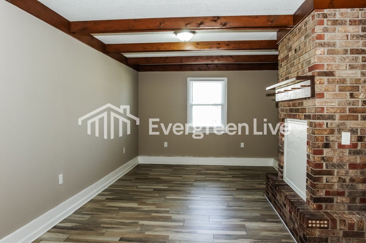 501 Westwood Dr Sw - Photo 2 of 15