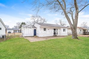 featured image of 7423 Foxfield Dr