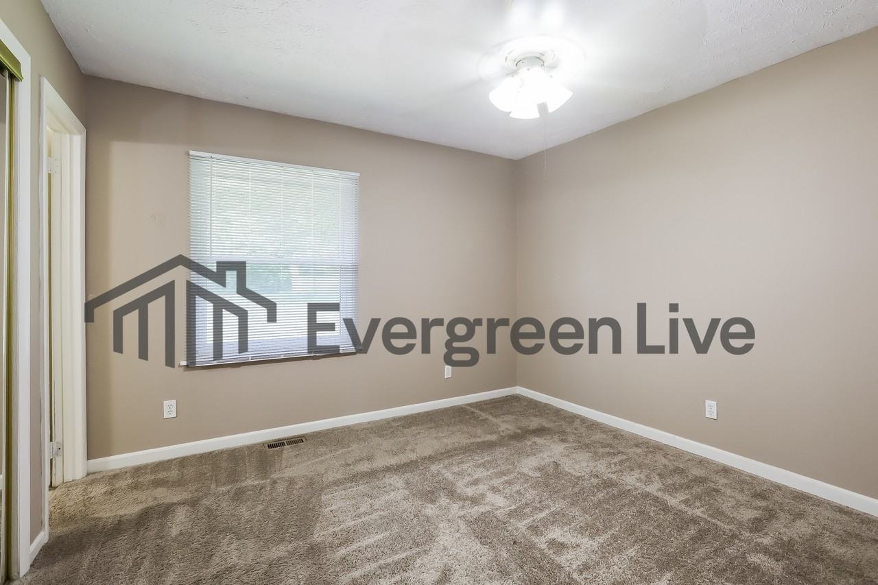 5717 Winship Dr - Photo 7 of 15