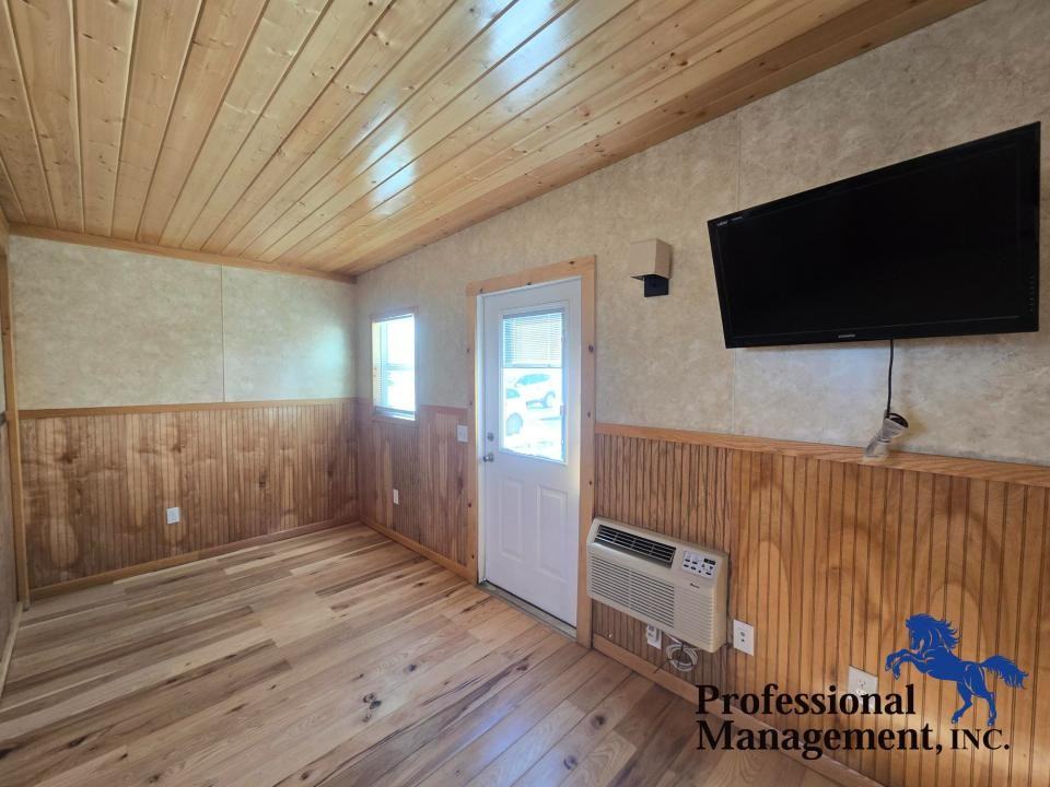 1709 1/2 Plateau Rd - Photo 2 of 10