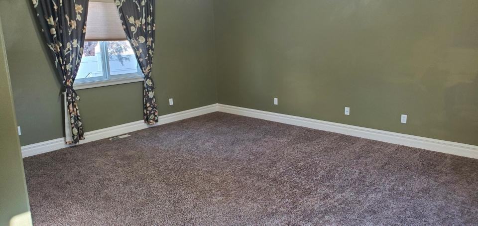 517 5th St W - Photo 3 of 10