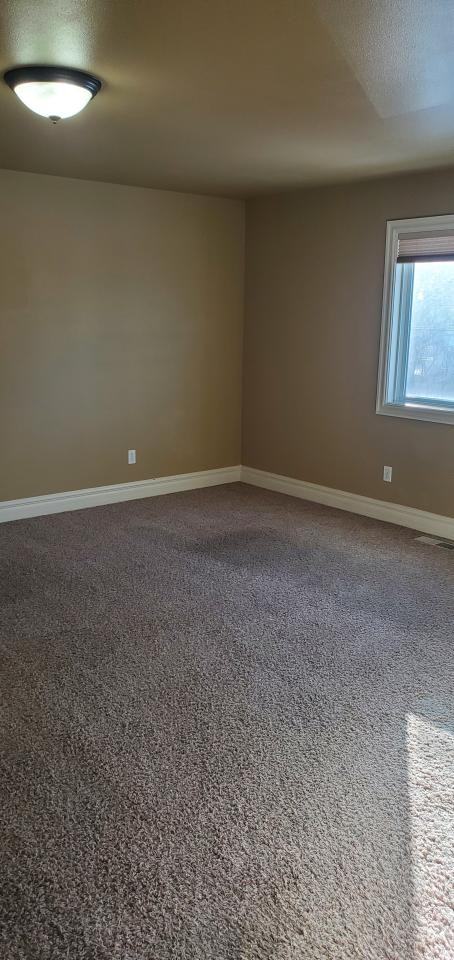 517 5th St W - Photo 4 of 10