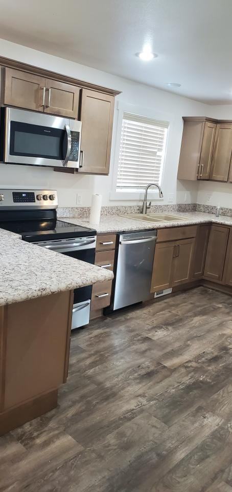 515 5th St W - Photo 5 of 10