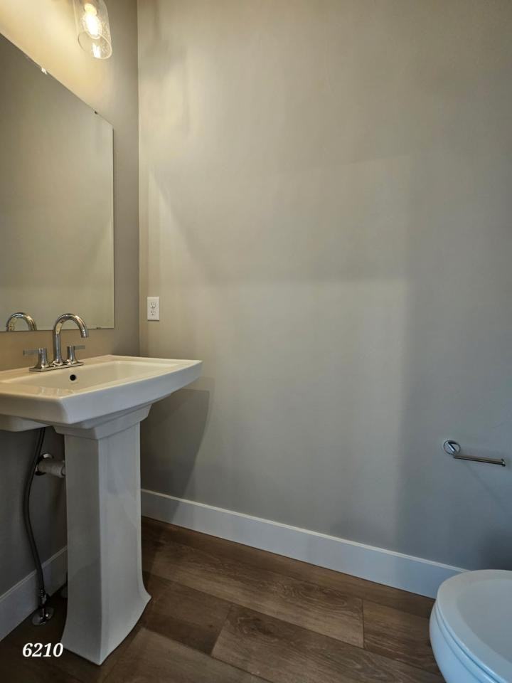 6210 Rosemary Rd - Photo 3 of 9