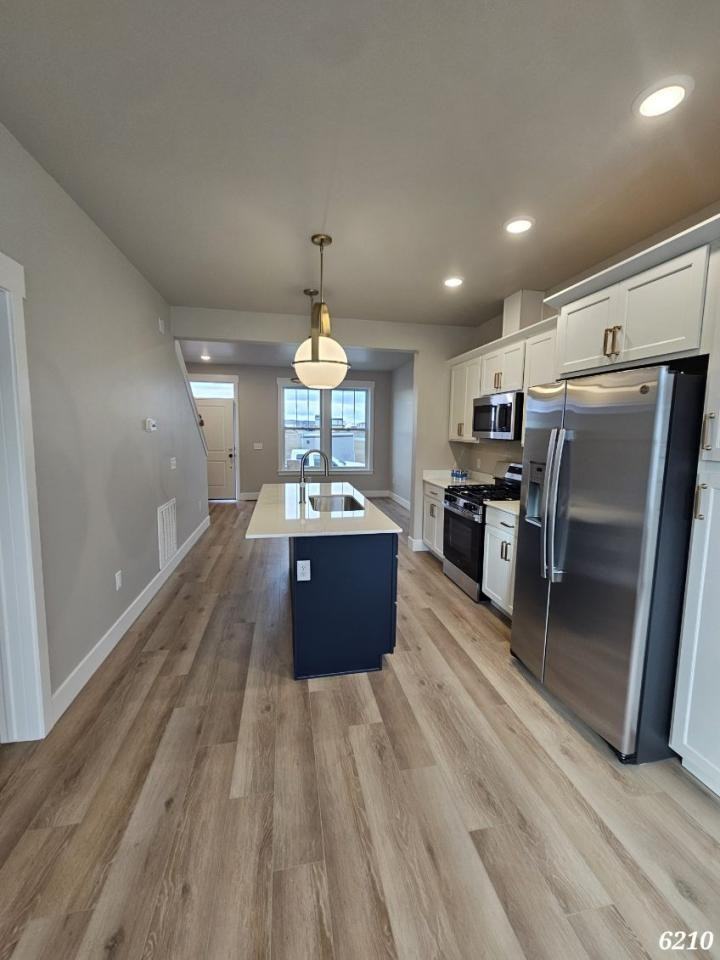 6210 Rosemary Rd - Photo 4 of 9