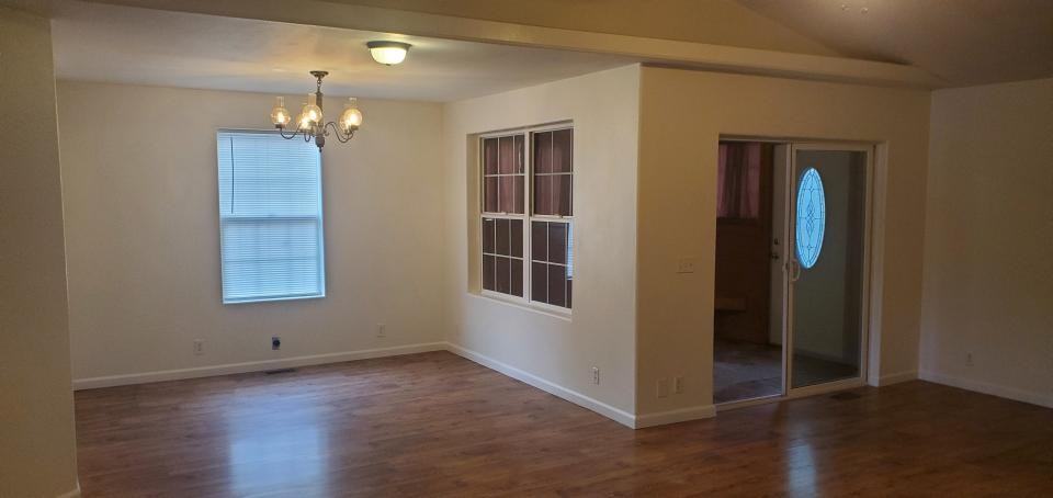 2005 8th Ave N - Photo 4 of 10