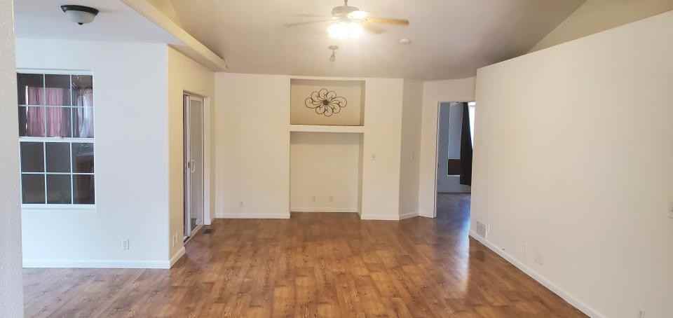 2005 8th Ave N - Photo 5 of 10