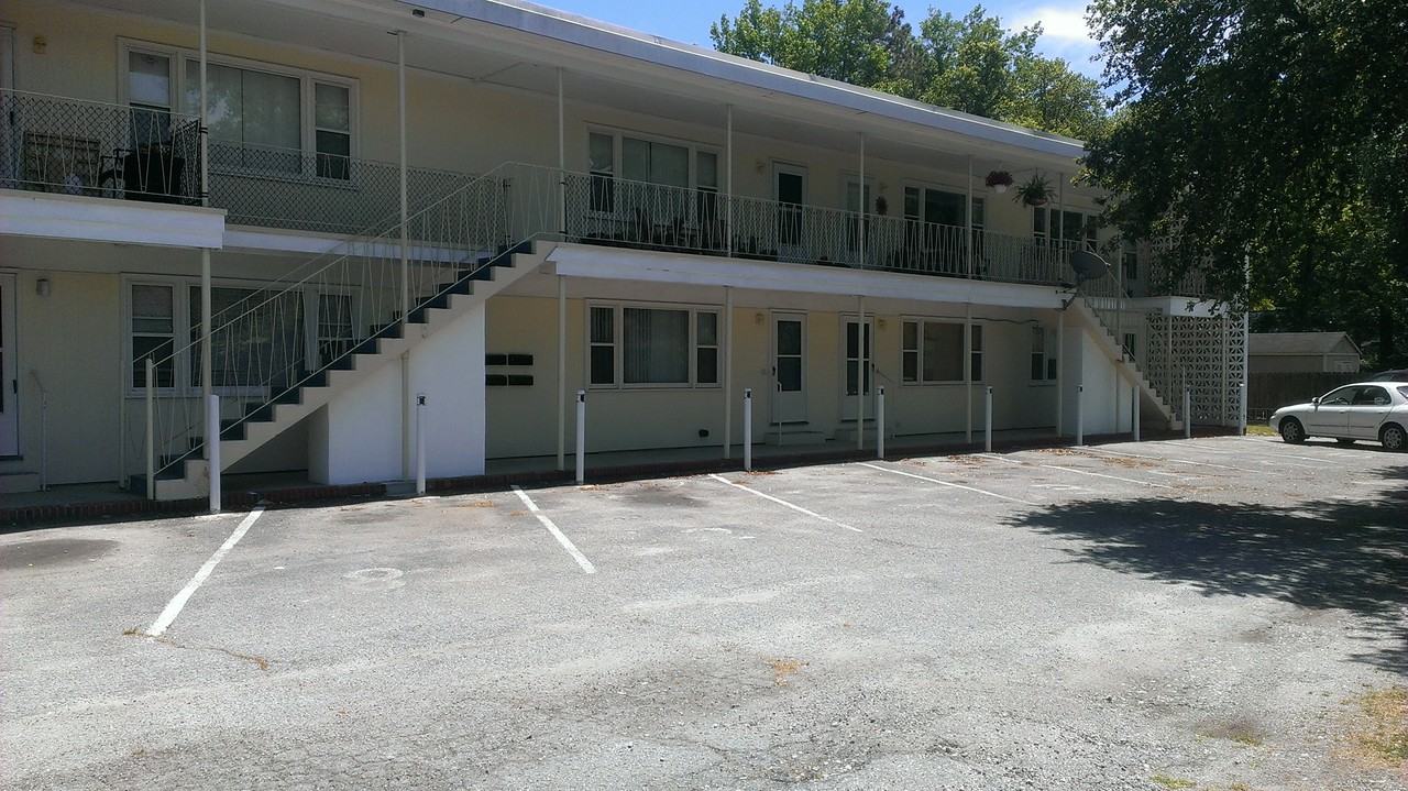 Kingston Landing Apartments - Photo 2 of 3