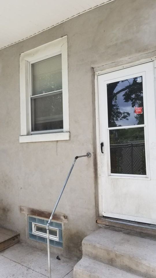 2413 N 24th St - Photo 2 of 20