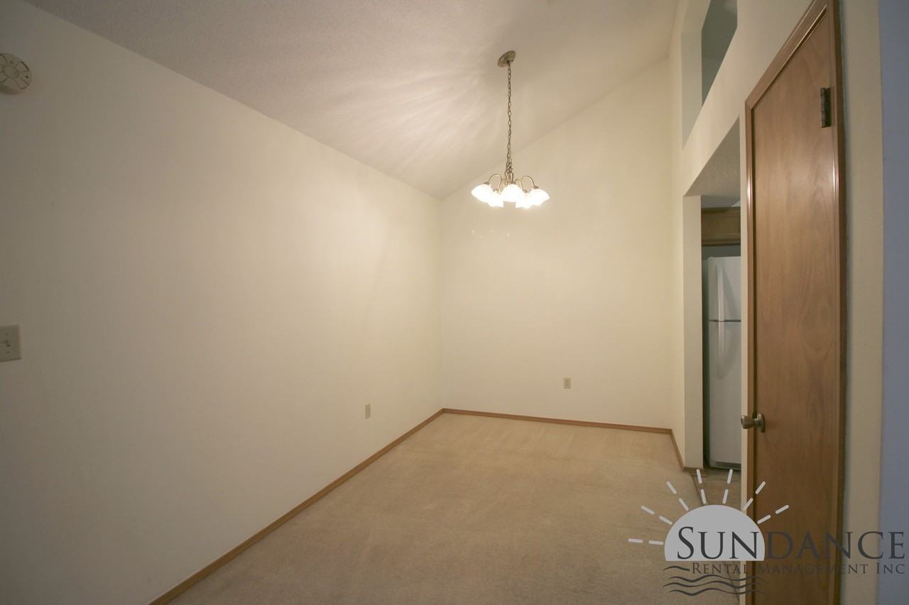 1867 Heartland Dr - Photo 6 of 16